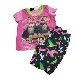 Duck Dynasty pajamas 4/5